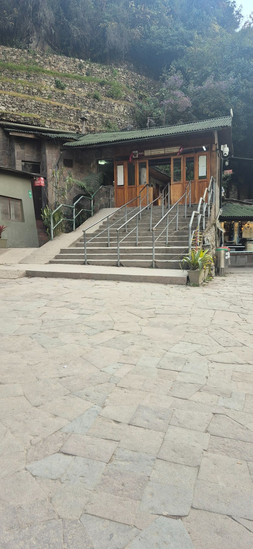 Inca Trail · Day 4 · The road to Machu Picchu